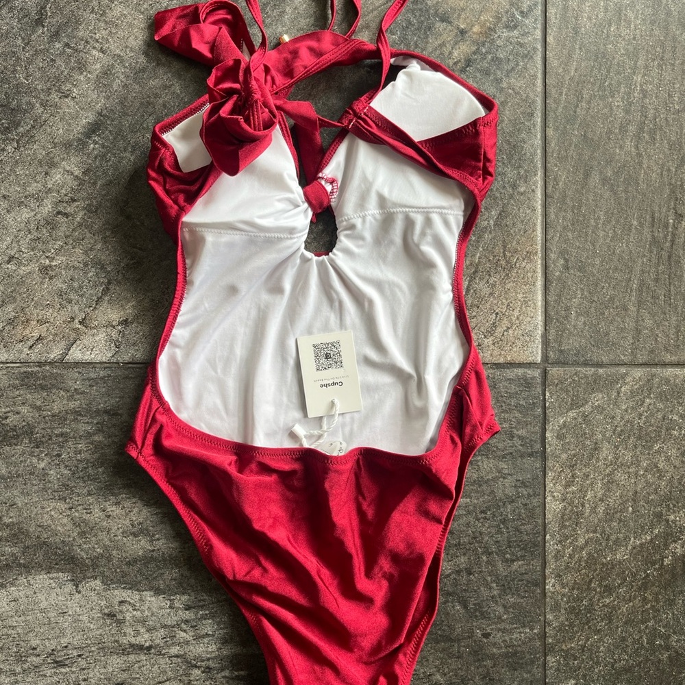 New with Tags Red Cupshe One Piece Swimsuit - Picture 5 of 8